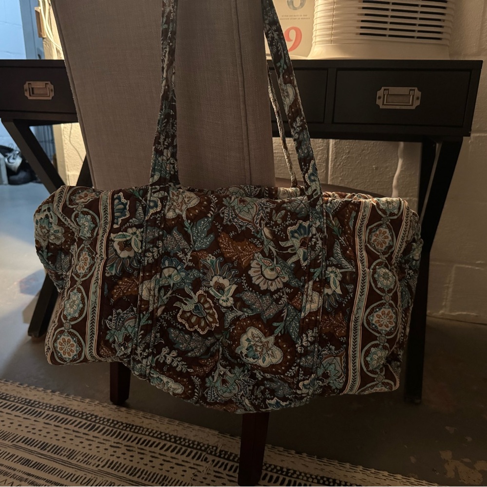• Vera Bradley Women's Large Tote Weekender Bag in Java Blue - Picture 3 of 3